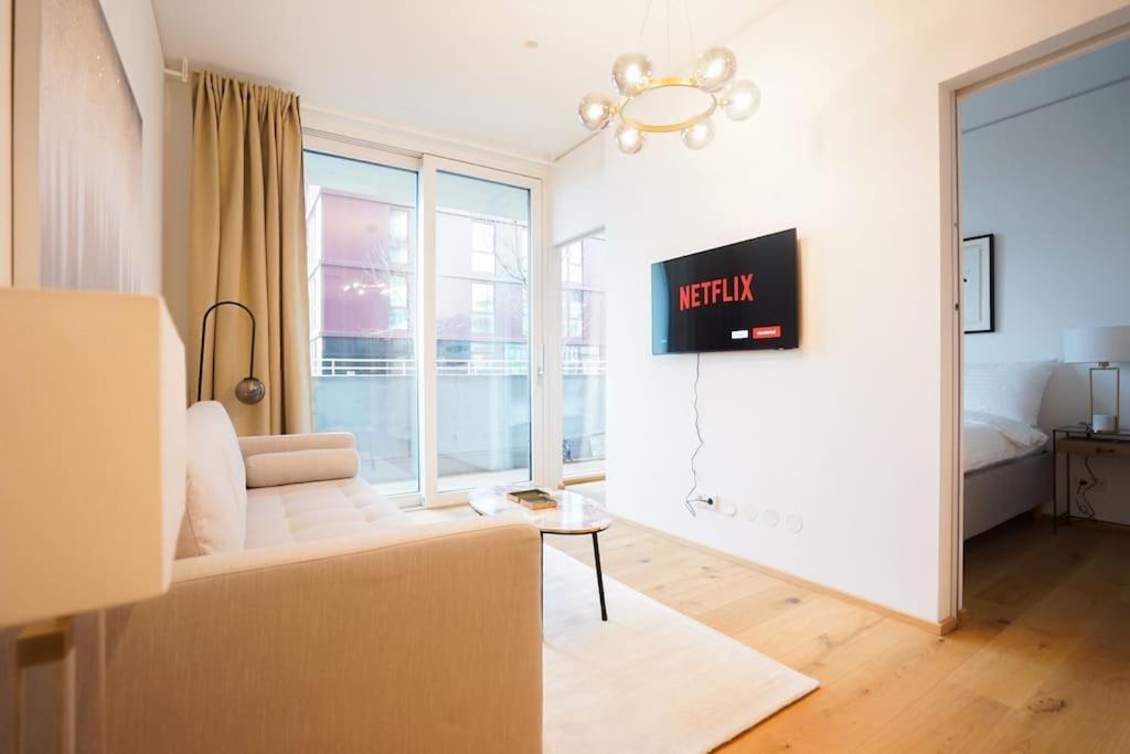 Executive Suite W/ Rooftop Pool Вена Экстерьер фото